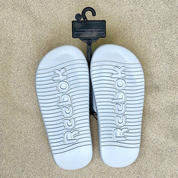 🎉 HOST PICK!!!!! 🎉Reebok Dual Density Slide Sandals - NWT! - Picture 2 of 3